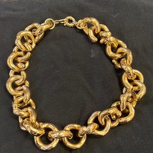 Short chunky gold necklace